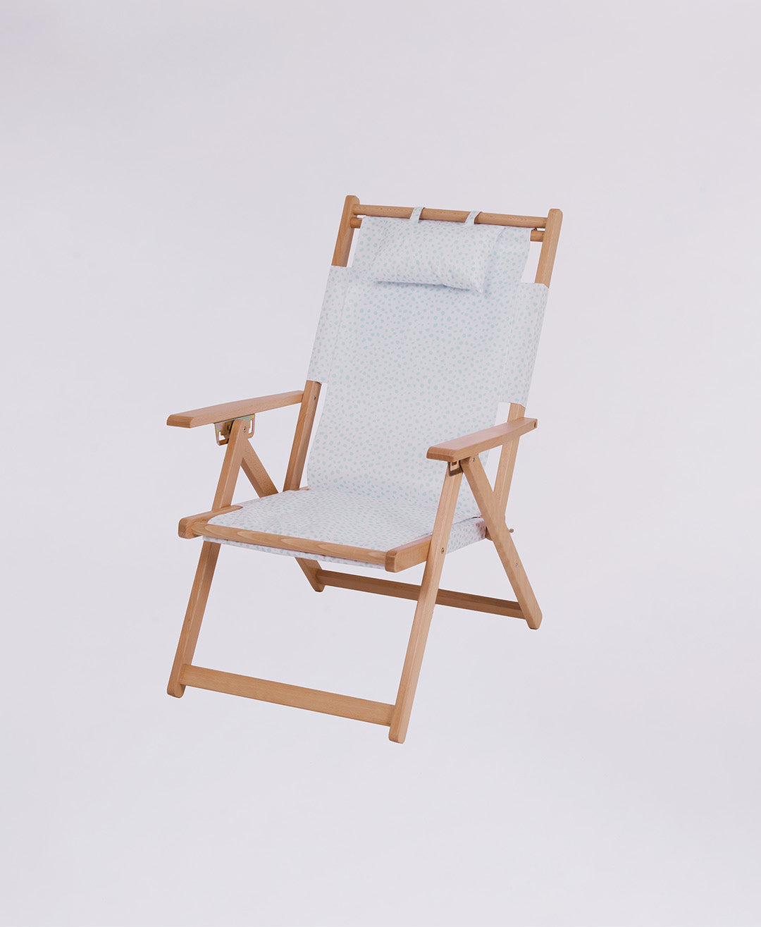 Classy Beach Chair - Sky Blue Dots – The Janeiro